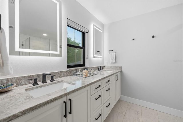 417 S PALOMA PLACE, Tampa, FL 33609