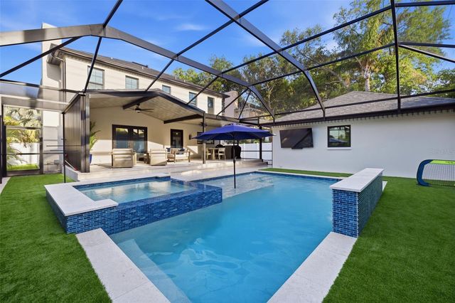 417 S PALOMA PLACE, Tampa, FL 33609