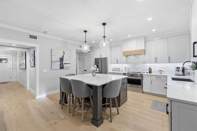 417 S PALOMA PLACE, Tampa, FL 33609