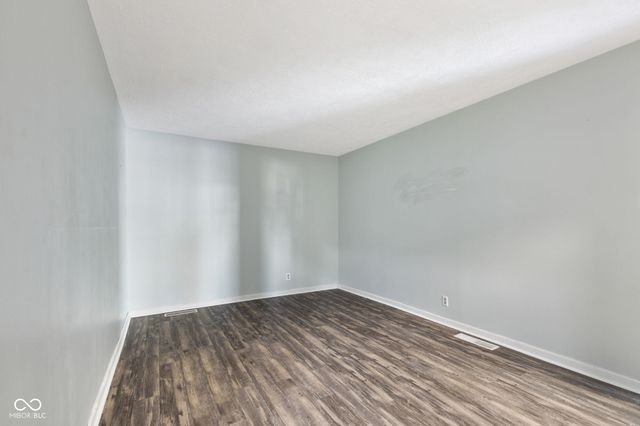 230 Parkview Drive, Whiteland, IN 46184