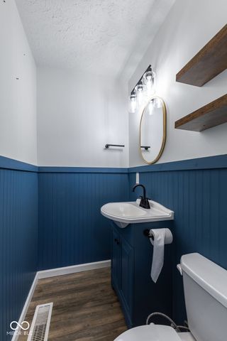 230 Parkview Drive, Whiteland, IN 46184