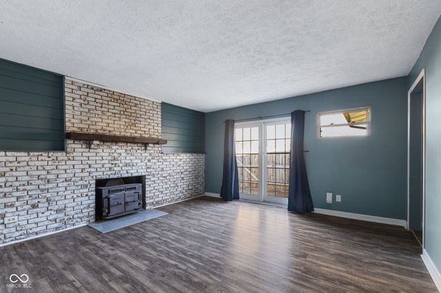 230 Parkview Drive, Whiteland, IN 46184