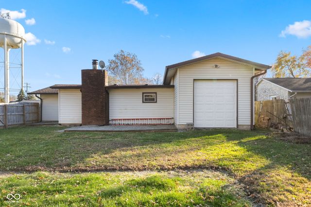 230 Parkview Drive, Whiteland, IN 46184