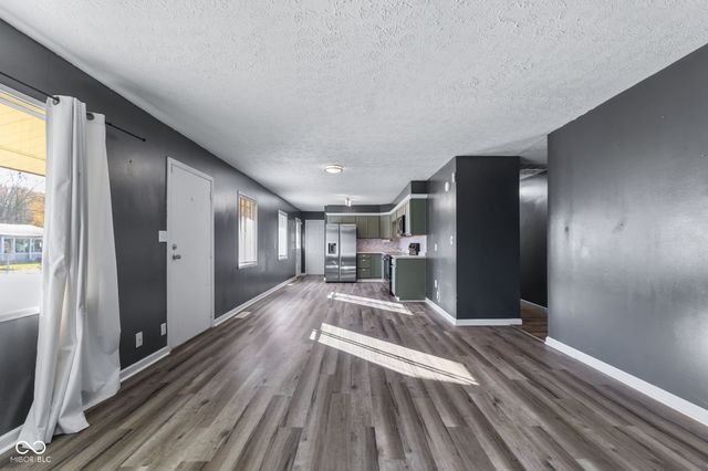 230 Parkview Drive, Whiteland, IN 46184