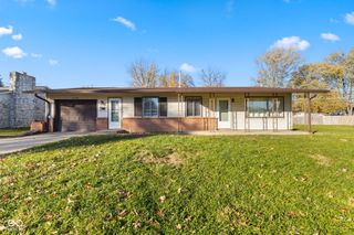 230 Parkview Drive, Whiteland, IN 46184