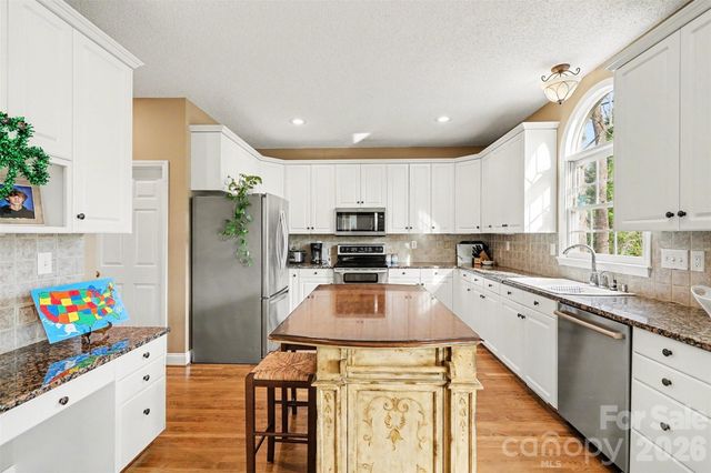 634 Peacehaven Road, Kannapolis, NC 28083