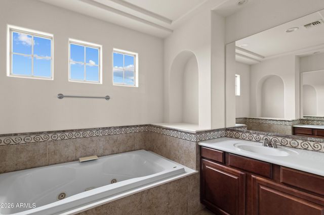 3724 E Robin Lane, Phoenix, AZ 85050