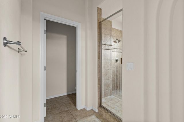 3724 E Robin Lane, Phoenix, AZ 85050