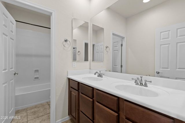 3724 E Robin Lane, Phoenix, AZ 85050