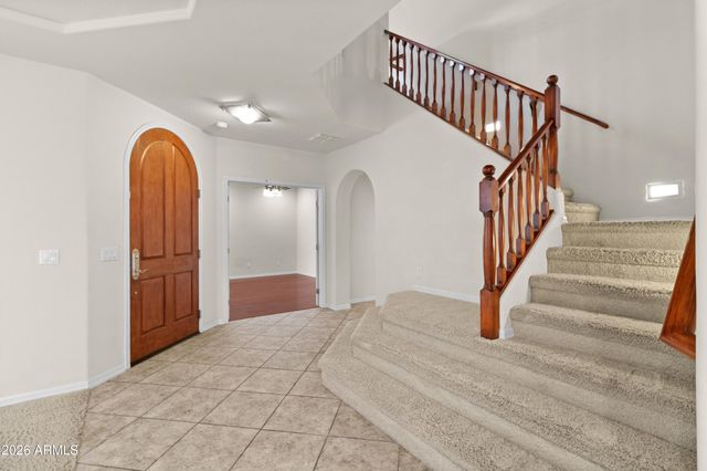 3724 E Robin Lane, Phoenix, AZ 85050