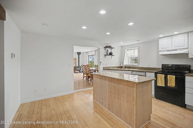 296 S College Road, Mason, MI 48854