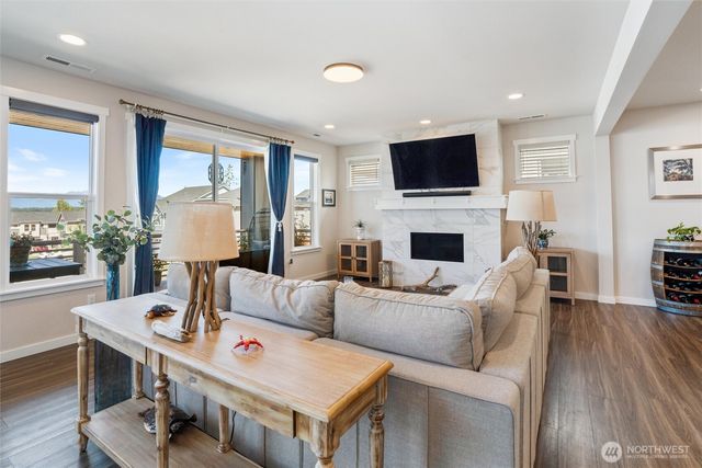 1940 NW Rustling Fir Lane, Silverdale, WA 98383