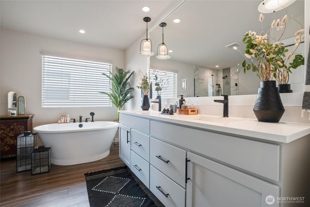 1940 NW Rustling Fir Lane, Silverdale, WA 98383