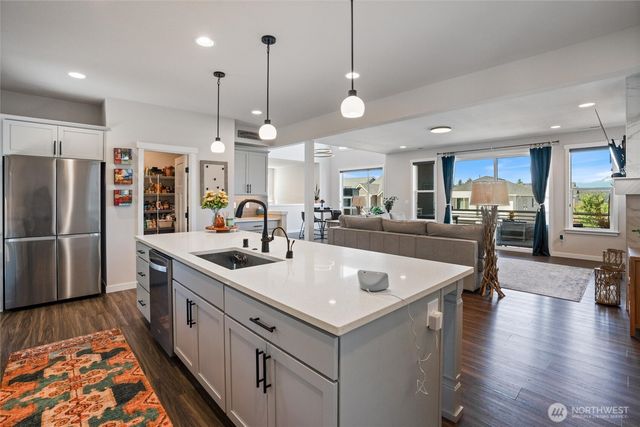 1940 NW Rustling Fir Lane, Silverdale, WA 98383