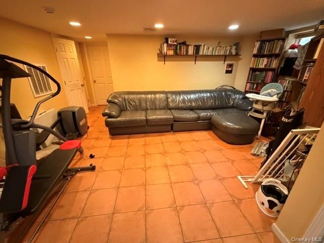 13843 76th Avenue, Flushing, NY 11367