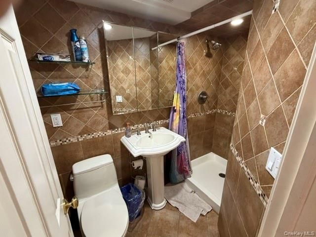 13843 76th Avenue, Flushing, NY 11367
