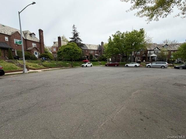 13843 76th Avenue, Flushing, NY 11367