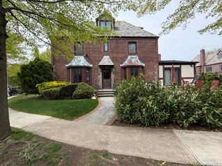 13843 76th Avenue, Flushing, NY 11367