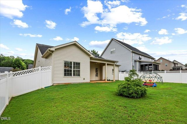 324 Lynshire Avenue, Clayton, NC 27527