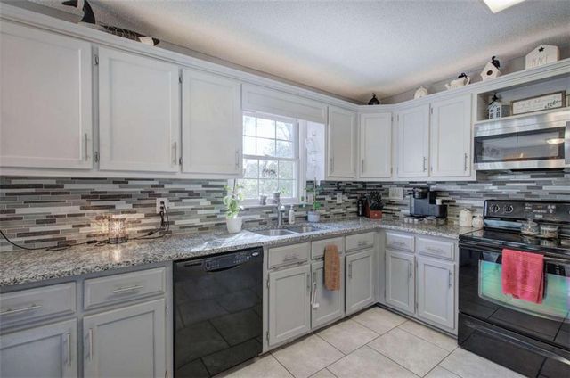 35 Miltons Walk SE, Cartersville, GA 30120