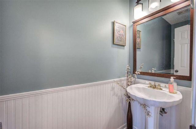 35 Miltons Walk SE, Cartersville, GA 30120