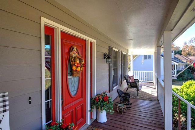 35 Miltons Walk SE, Cartersville, GA 30120