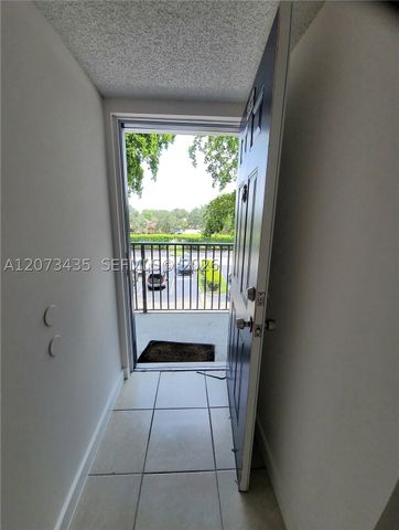8620 N Sherman Cir 306, Miramar, FL 33025