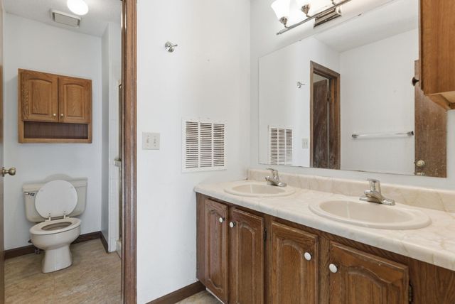 3134 N Inwood St, Wichita, KS 67226