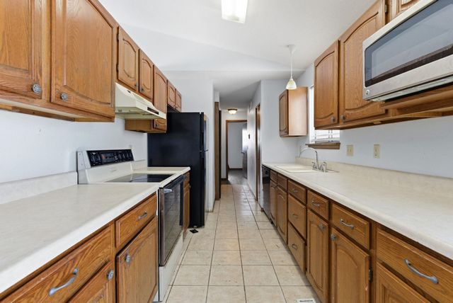 3134 N Inwood St, Wichita, KS 67226