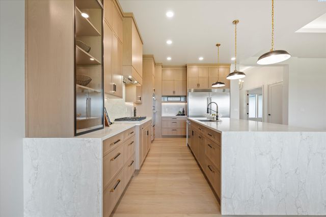 7208 Ambrosia Street, Kennewick, WA 99338