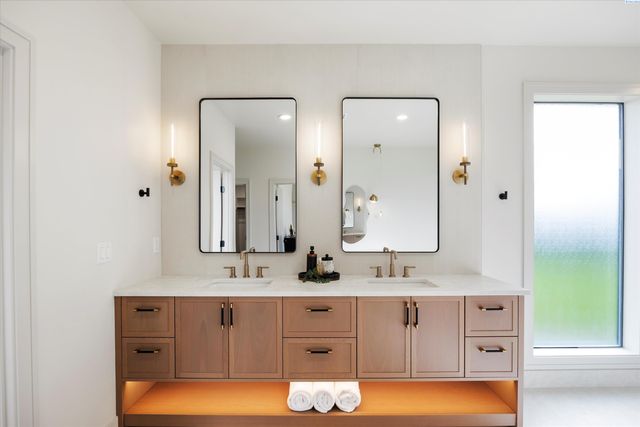 7208 Ambrosia Street, Kennewick, WA 99338