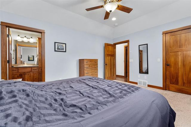 6860 Willow Creek Road, Eau Claire, WI 54701