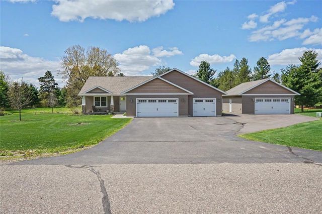 6860 Willow Creek Road, Eau Claire, WI 54701