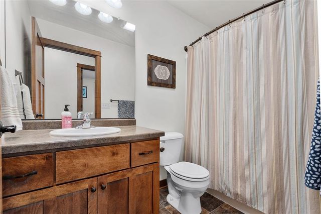 6860 Willow Creek Road, Eau Claire, WI 54701