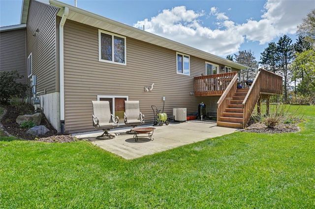 6860 Willow Creek Road, Eau Claire, WI 54701