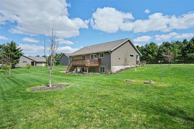 6860 Willow Creek Road, Eau Claire, WI 54701