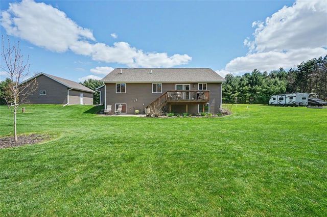 6860 Willow Creek Road, Eau Claire, WI 54701