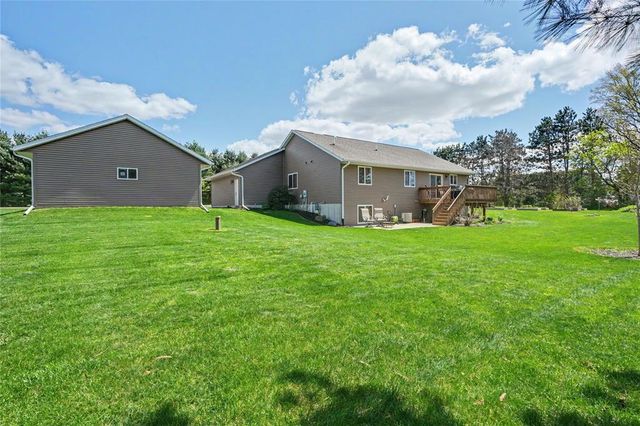 6860 Willow Creek Road, Eau Claire, WI 54701