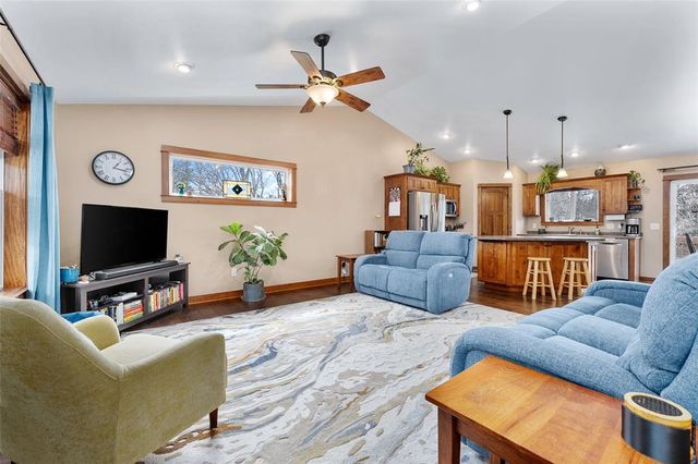 6860 Willow Creek Road, Eau Claire, WI 54701