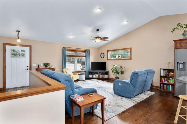 6860 Willow Creek Road, Eau Claire, WI 54701