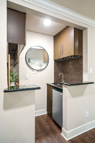 1938 Kensington Drive, Carrollton, TX 75007