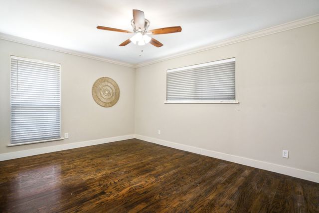 1938 Kensington Drive, Carrollton, TX 75007