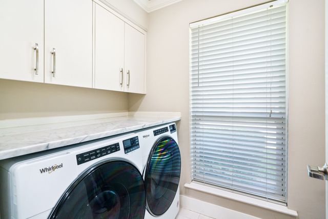 1938 Kensington Drive, Carrollton, TX 75007