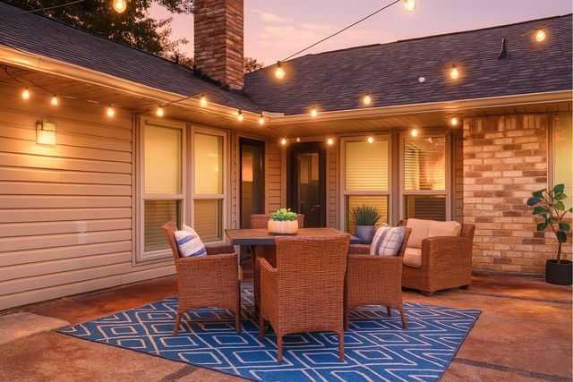 1938 Kensington Drive, Carrollton, TX 75007