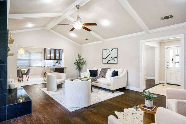 1938 Kensington Drive, Carrollton, TX 75007