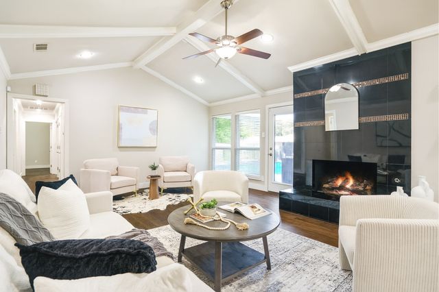 1938 Kensington Drive, Carrollton, TX 75007
