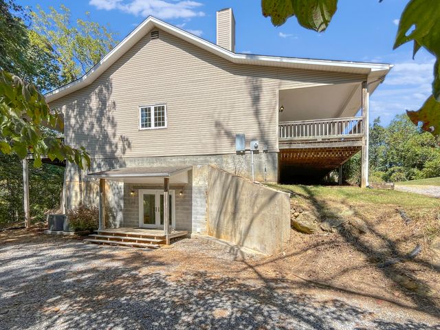 411 Hardbarger RD, Buchanan, VA 24066