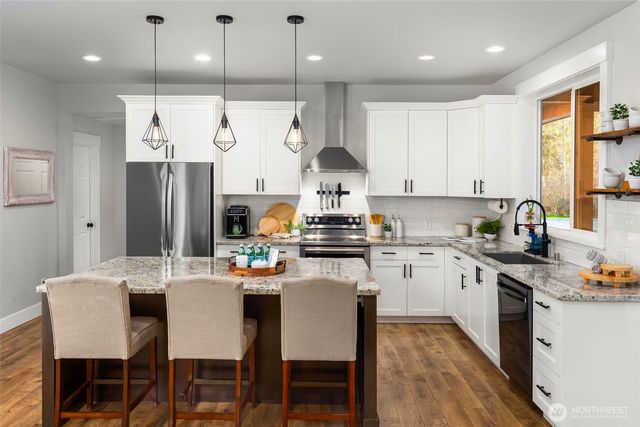 12915 212th Street SE, Snohomish, WA 98296