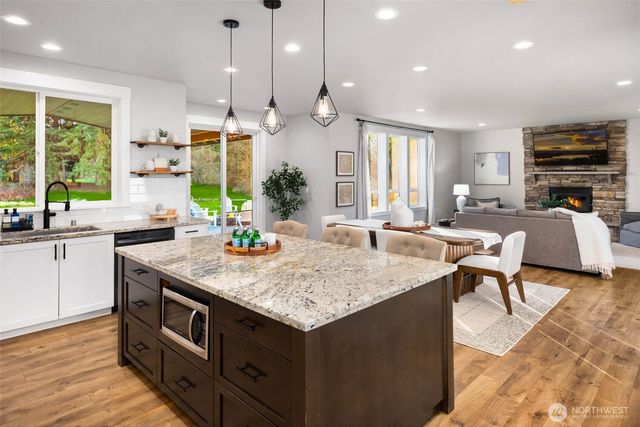 12915 212th Street SE, Snohomish, WA 98296