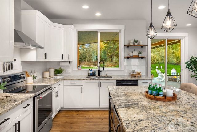 12915 212th Street SE, Snohomish, WA 98296